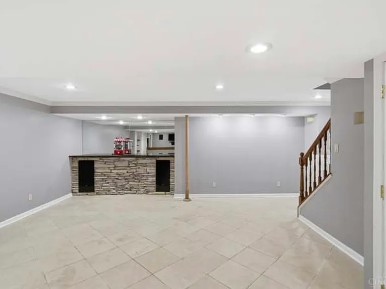 3291 Shadylake Dr — Photo 31