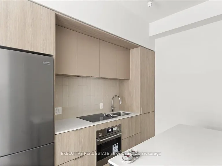 35 Tubman Ave #413 — Photo 14
