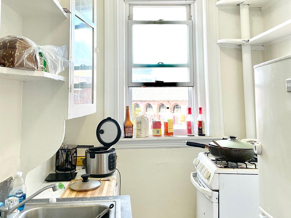 2nd image of 1169 Boylston St #23