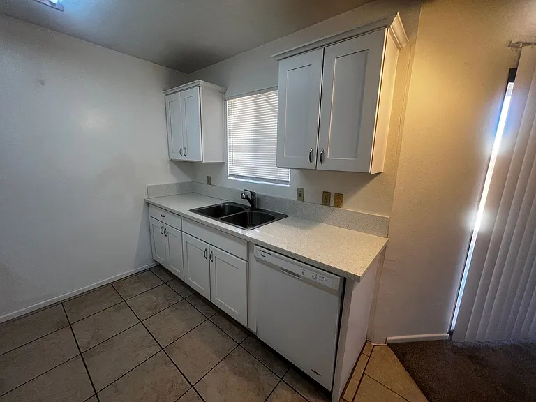 6326 Bagley Ave — Photo 23