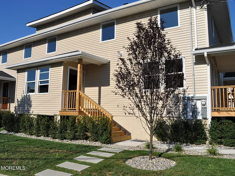 485 Joline Ave #2 — Photo 9