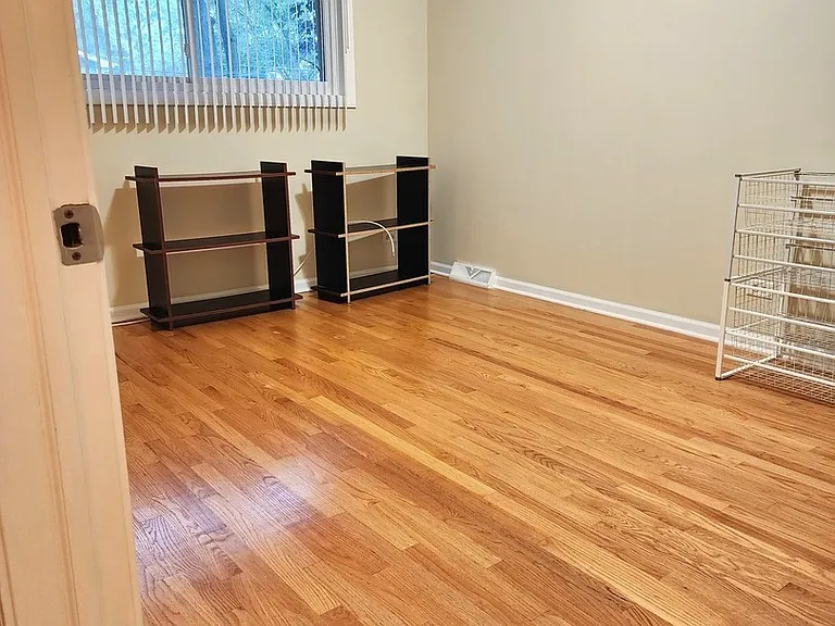 209 N Stevenson Ln — Photo 13