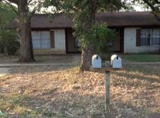 1216 Airline Dr, College Station, TX 77845