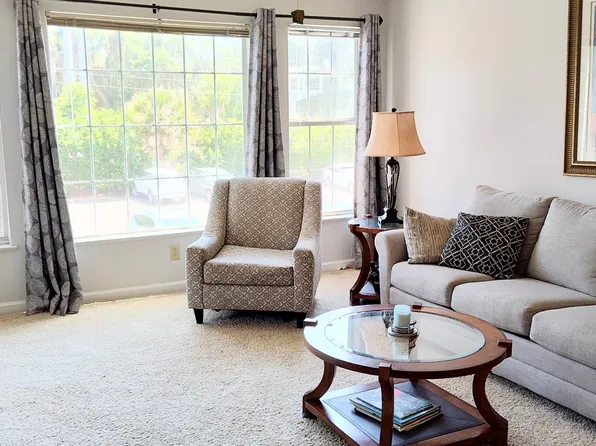 1231 Ladys Island Dr Unit 221, Port Royal, SC 29935