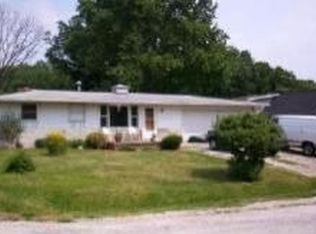 421 Peach St, Washington, IL 61571
