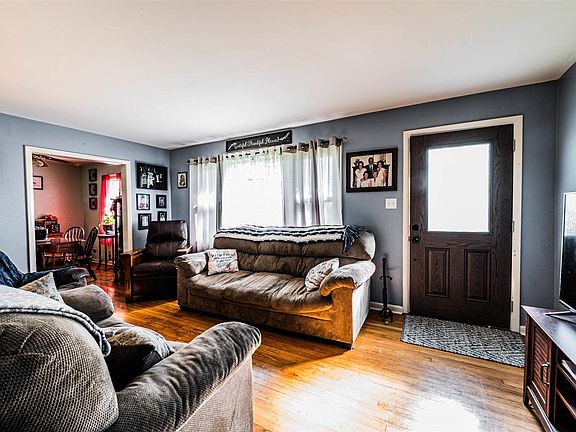 3rd image of 280 Plum Springs Rd