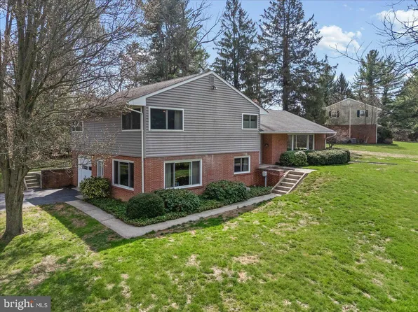 306 Taylor Ln, Kennett Square, PA 19348