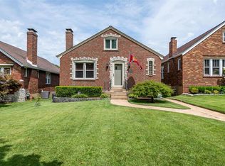 6709 Pernod Ave, Saint Louis, MO
