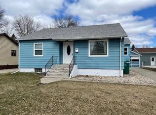211 12th Ave, Langdon, ND 58249