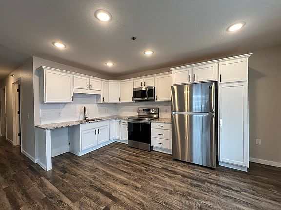 5th image of 5020 E Hamilton Ave
