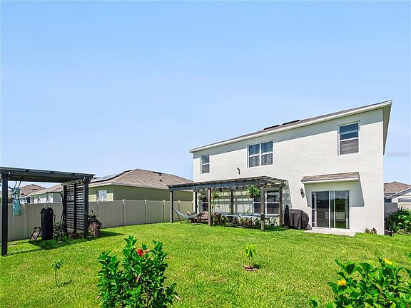 2nd image of 270 MEADOWBROOK BOULEVARD