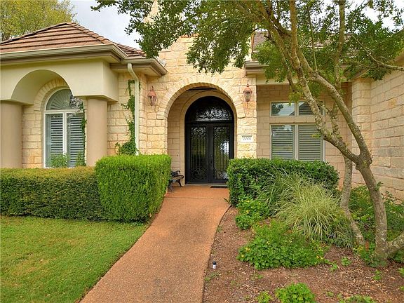 3rd image of 2001 Lauren Dr