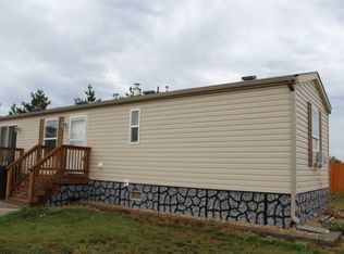611 Palomino Ln, Dickinson, ND 58601
