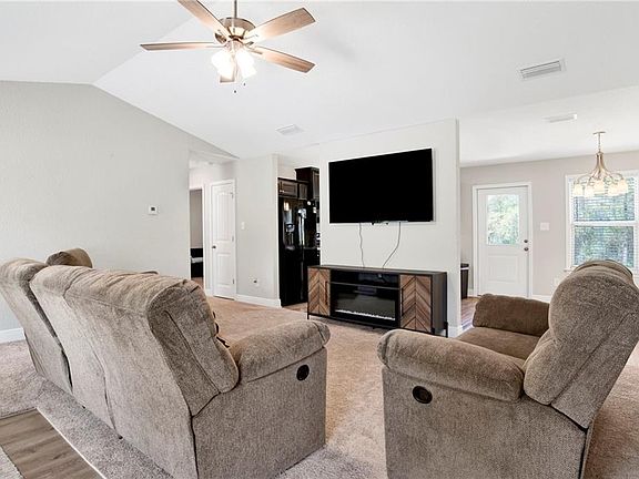 5th image of 1236 Timber Creek Dr S