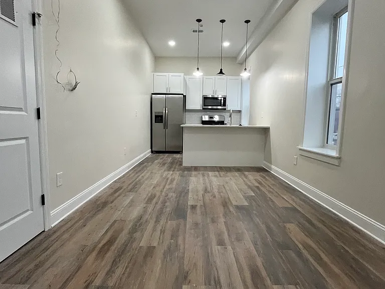 1401 S Broad St #B — Photo 6