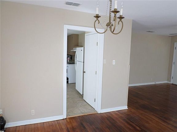 5th image of 308 Rolling Acres Dr