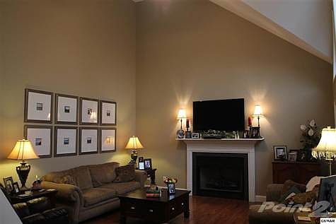 2nd image of 2077 Strawberry Dr