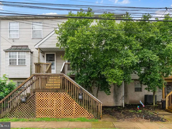34 2nd St, Bridgeport, PA 19405
