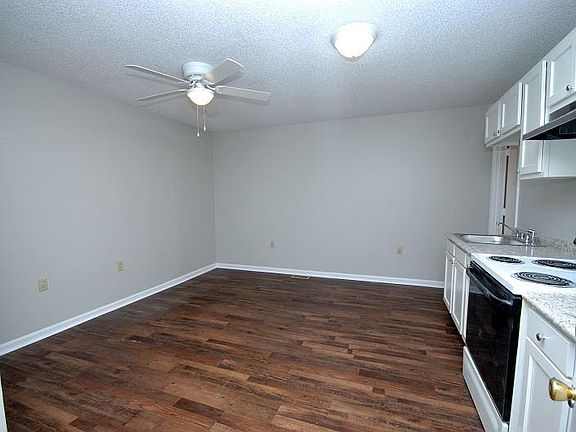 2nd image of 306 N Pine St