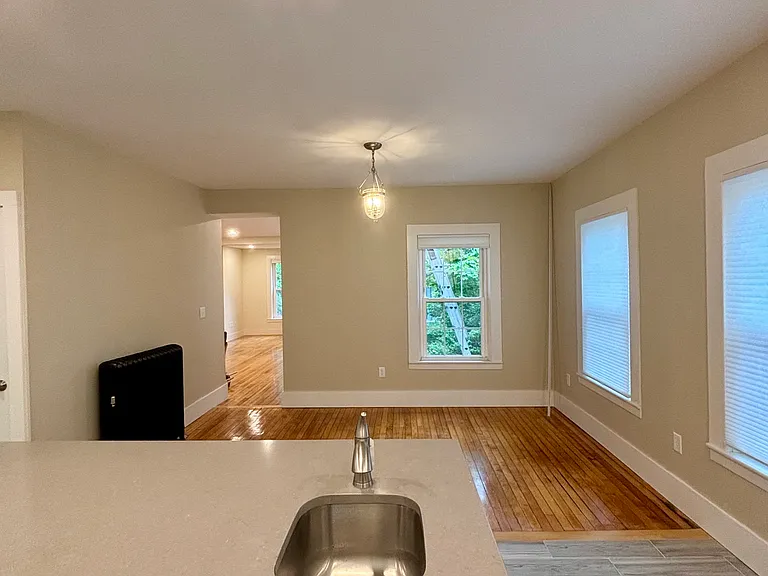 7 Concord St — Photo 5