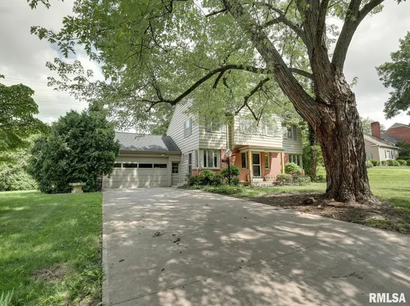 75 Woodlawn Rd, Quincy, IL 62301