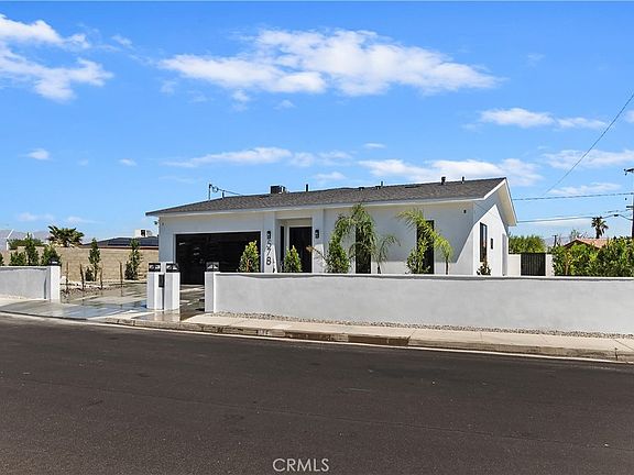 3rd image of 578 W Avenida Cerca