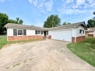 405 Cumberland Dr, Muskogee, OK 74403