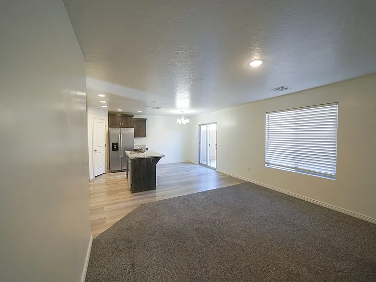 3243 S Fossil Hills Dr — Photo 8