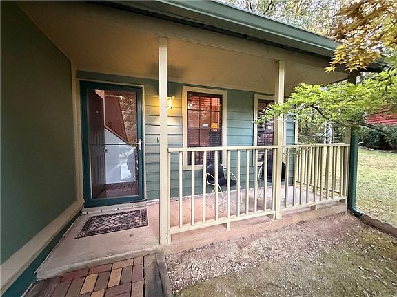3rd image of 3301 Gate Ct