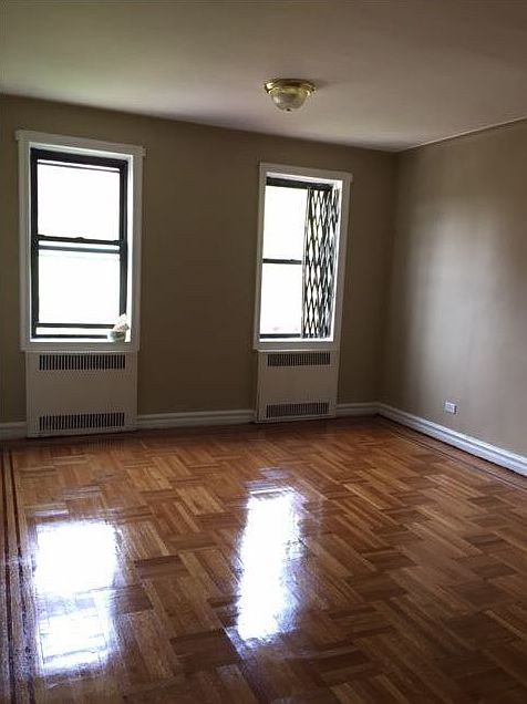 2nd image of 909 E 29th St APT 4G