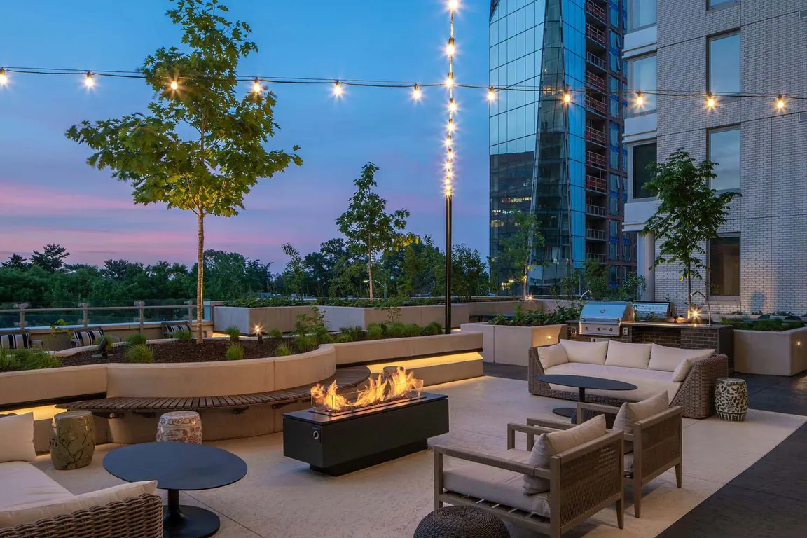 A welcoming outdoor space designed for relaxing evenings and gathering with neighbors.