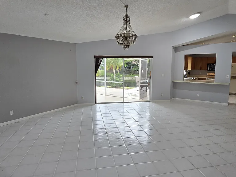 10137 Boynton Place Cir — Photo 16