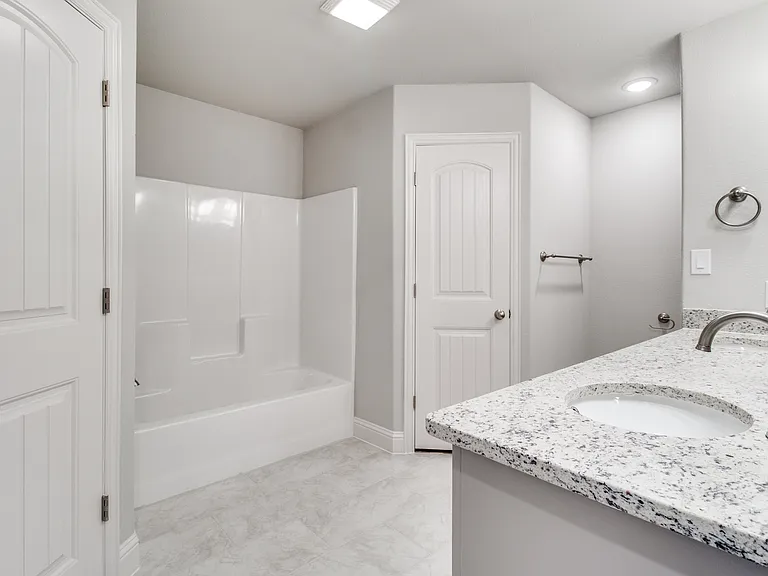 2913 Orchid Dr — Photo 9