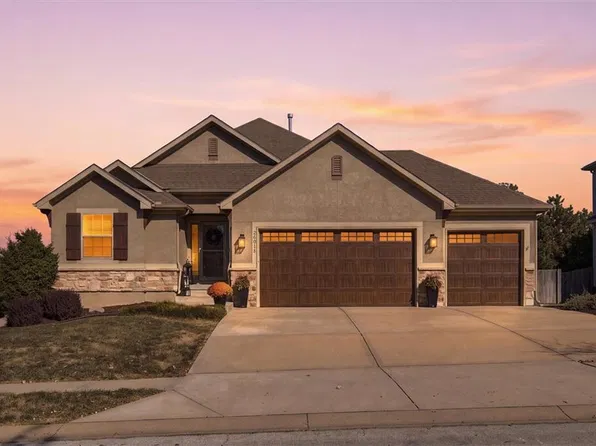 26018 W 143rd Ter, Olathe, KS 66061