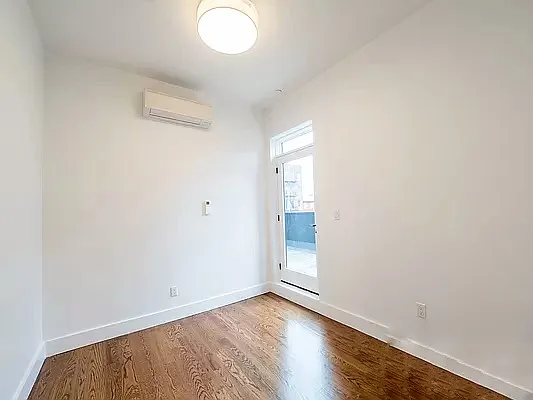 Rented by Rentall Group Inc | media 36