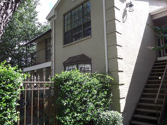3rd image of 2700 Revere St APT 123