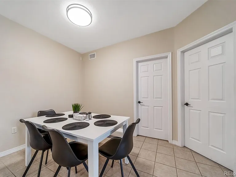 7292 S Blackhawk St #203 — Photo 18