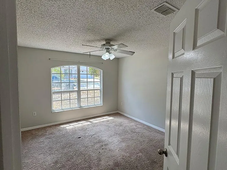 8039 Ridgeglen Cir E — Photo 24