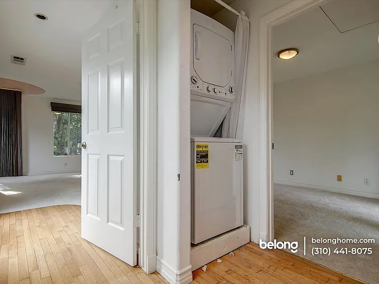 8527 Wonderland Ave — Photo 43