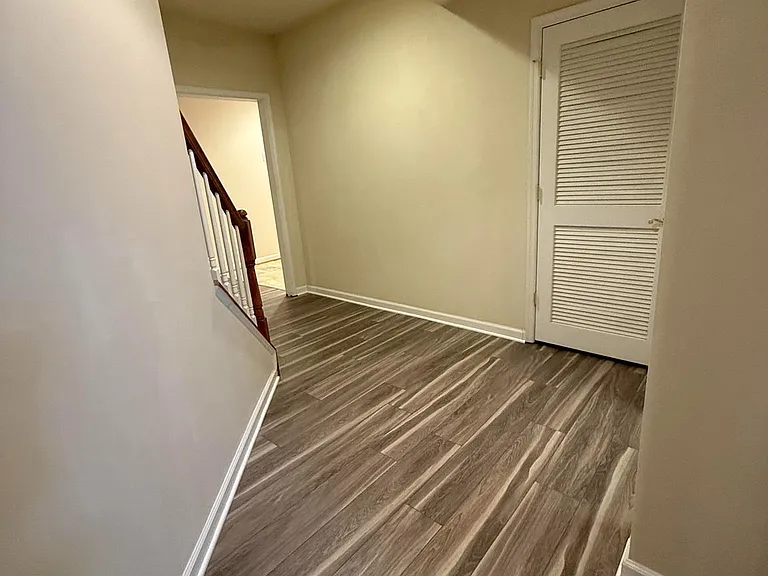 10892 Clara Barton Dr — Photo 6