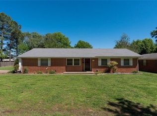 716 NW 5th St, Bentonville, AR 72712