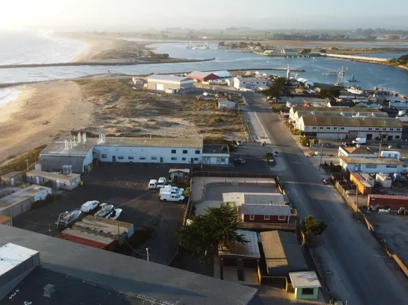 7550 Sandholdt Rd, Moss Landing, CA 95039