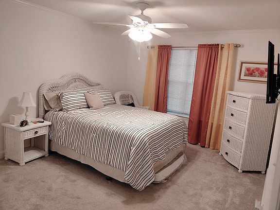 2nd image of 2837 Georgetown Dr APT 1