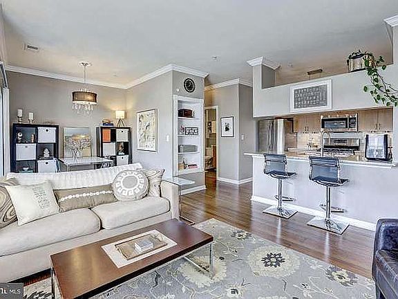 4th image of 19607 Galway Bay Cir APT 303