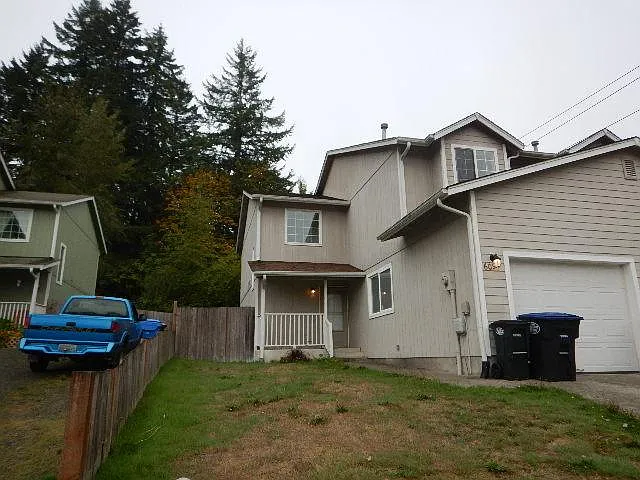 609 Grant Ln SW #B — Photo 1