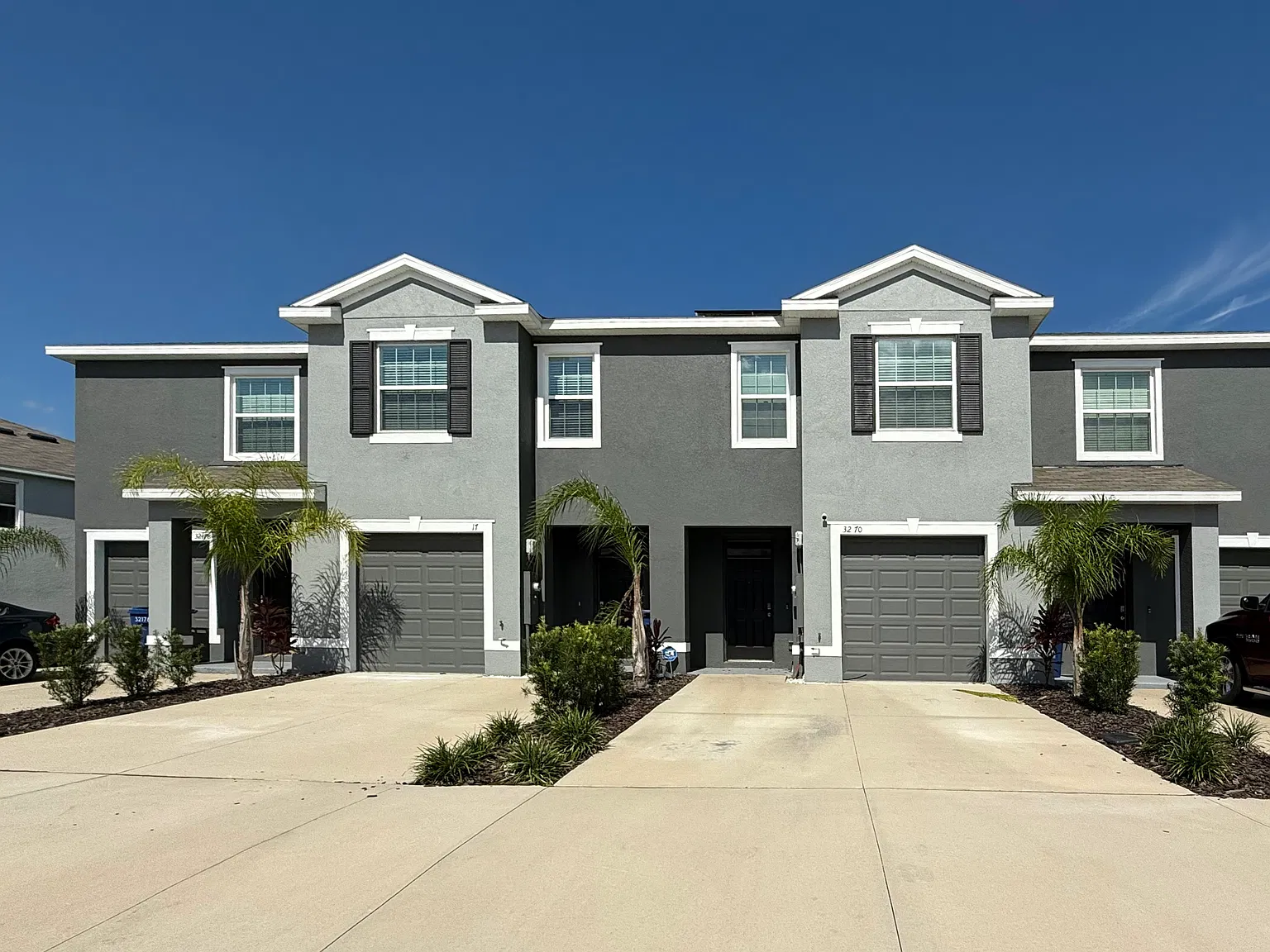 3 bed, 2.5 bath, 1673 sqft, $2,100 — Photo 3