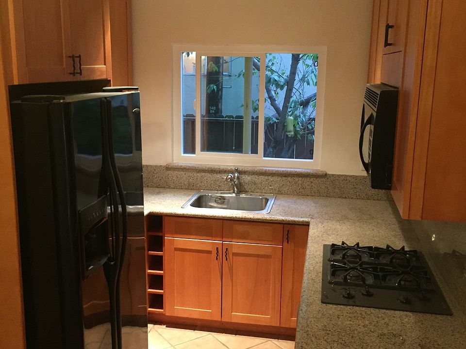 1st image of 546 Hawthorne Ave