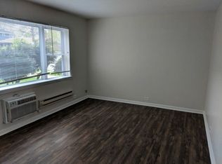 405 Austin St APT 1, Downers Grove, IL 60515