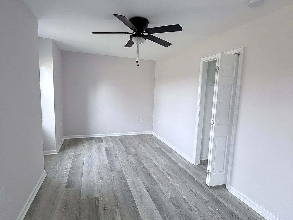 1st image of 2018 36th Ave NE