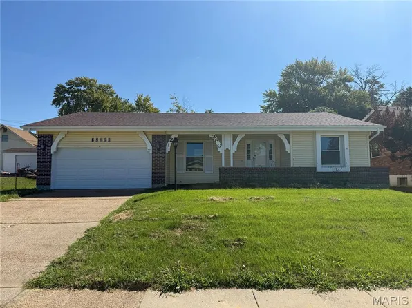 12360 Danube Dr, Florissant, MO 63033